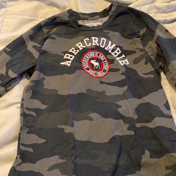 Abercrombie - Picture 1 of 2